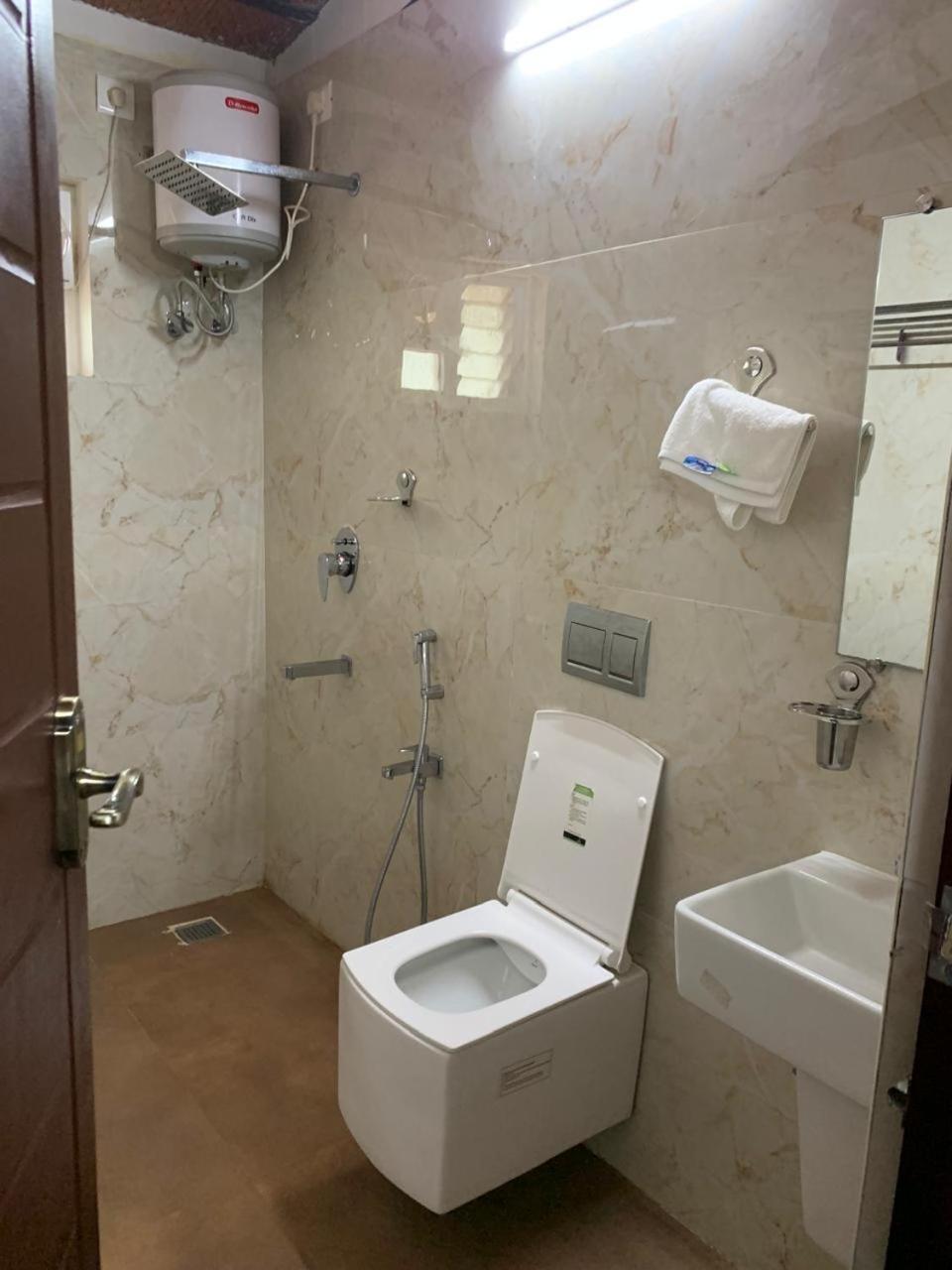 Love Green Resorts Palladam Exterior foto